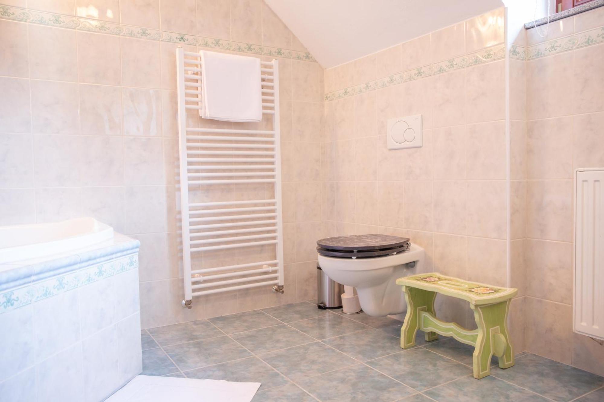Rezidence Plesivec - Rodinny Apartman S 3 Loznicemi Český Krumlov Exteriör bild