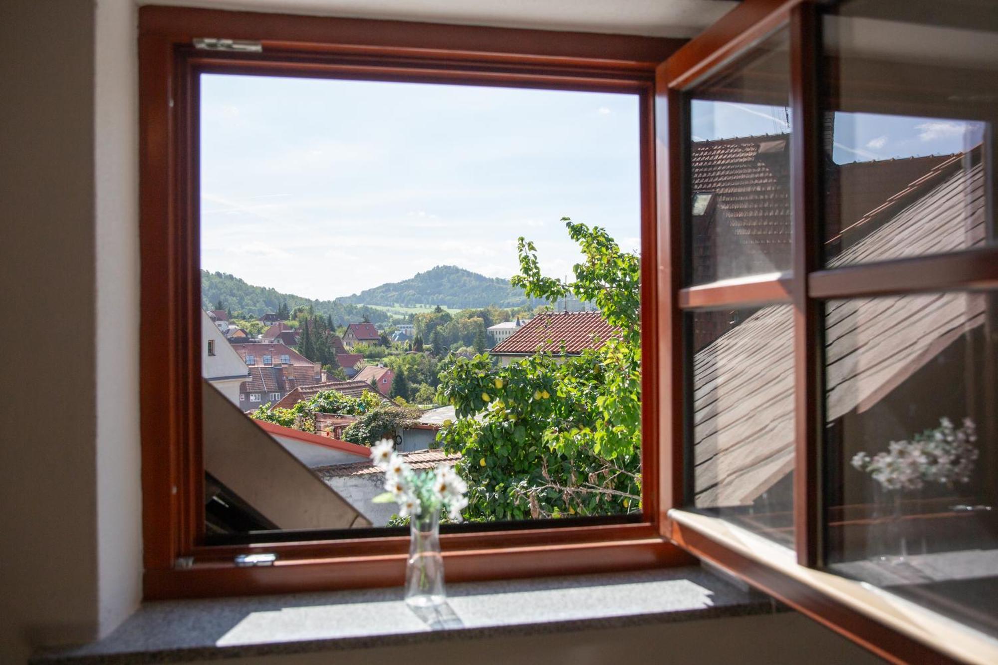 Rezidence Plesivec - Rodinny Apartman S 3 Loznicemi Český Krumlov Exteriör bild